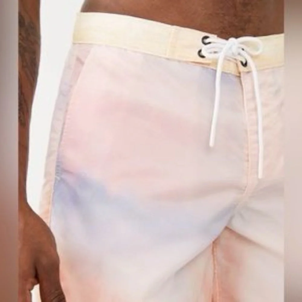 True Religion Tie Dye Board Shorts Men’s Size 36 Pink Yellow Swim Trunks